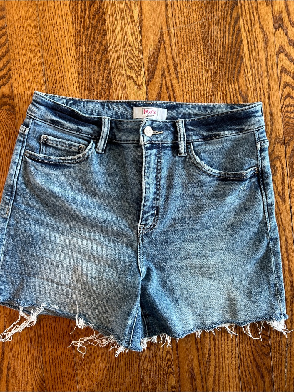 Moco boutique Light Blue Frayed Hem Denim Shorts lg